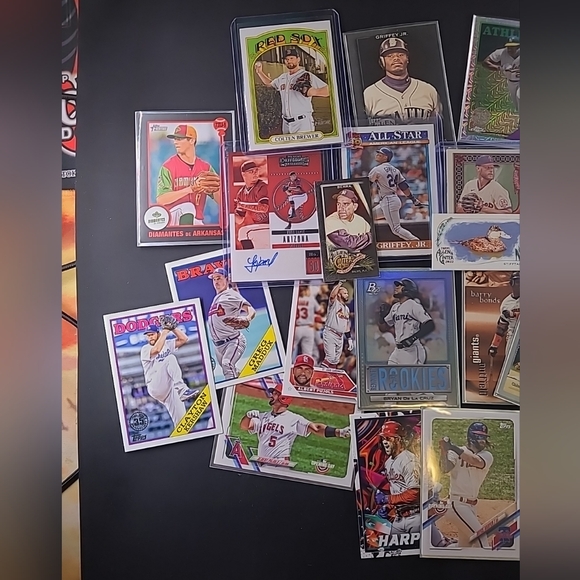 135 Card Lot - MLB Baseball Trading Card Lot (Random Assortment, See Pics) RC - Picture 3 of 11